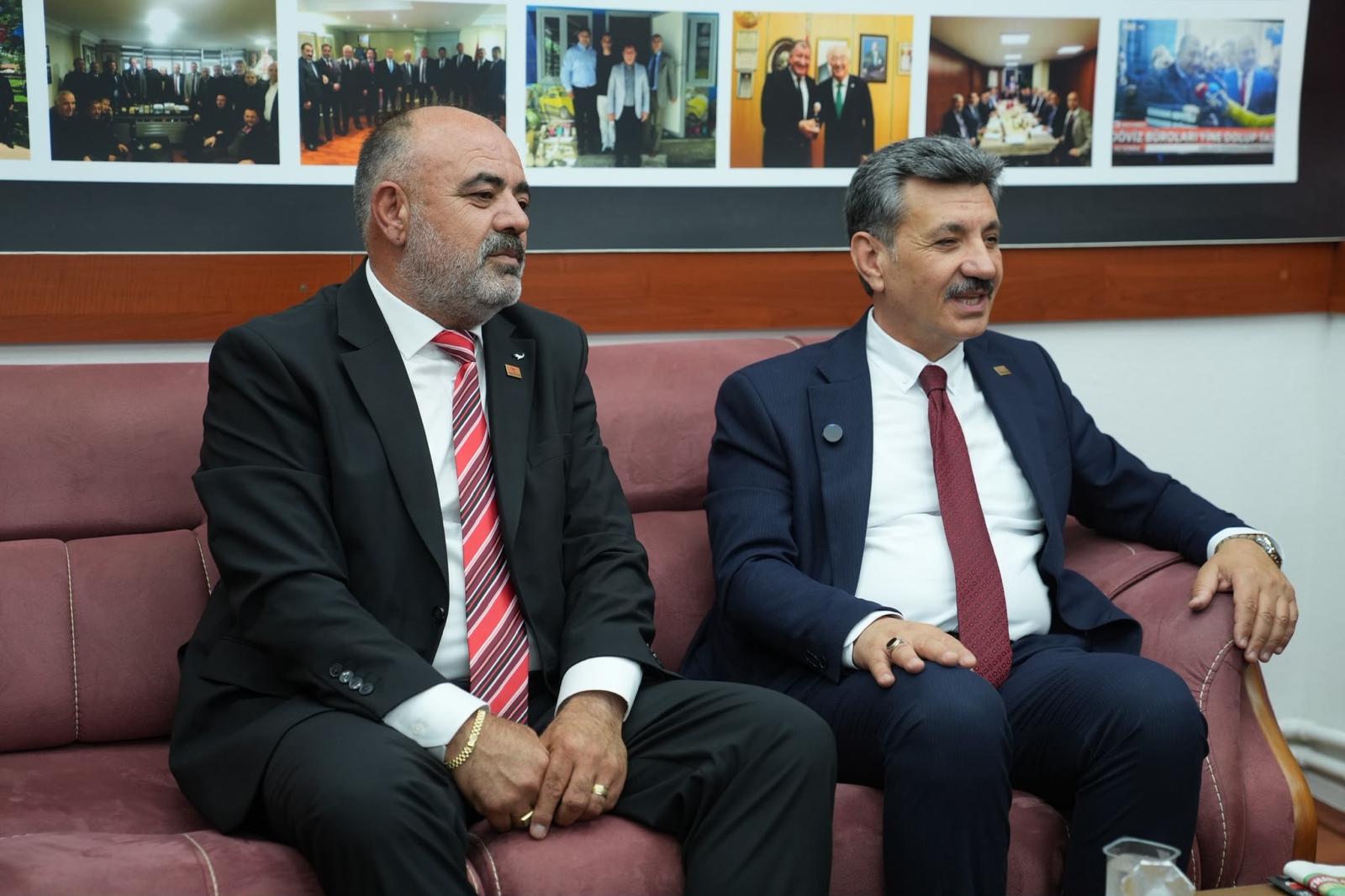 GENEL BAŞKANIMIZ SAYIN FERHAT YILMAZ’LA KAĞITHANE ŞOFÖRLER VE OTOMOBİLCİLER ESNAF ODASI’NA ZİYARET ETTİK